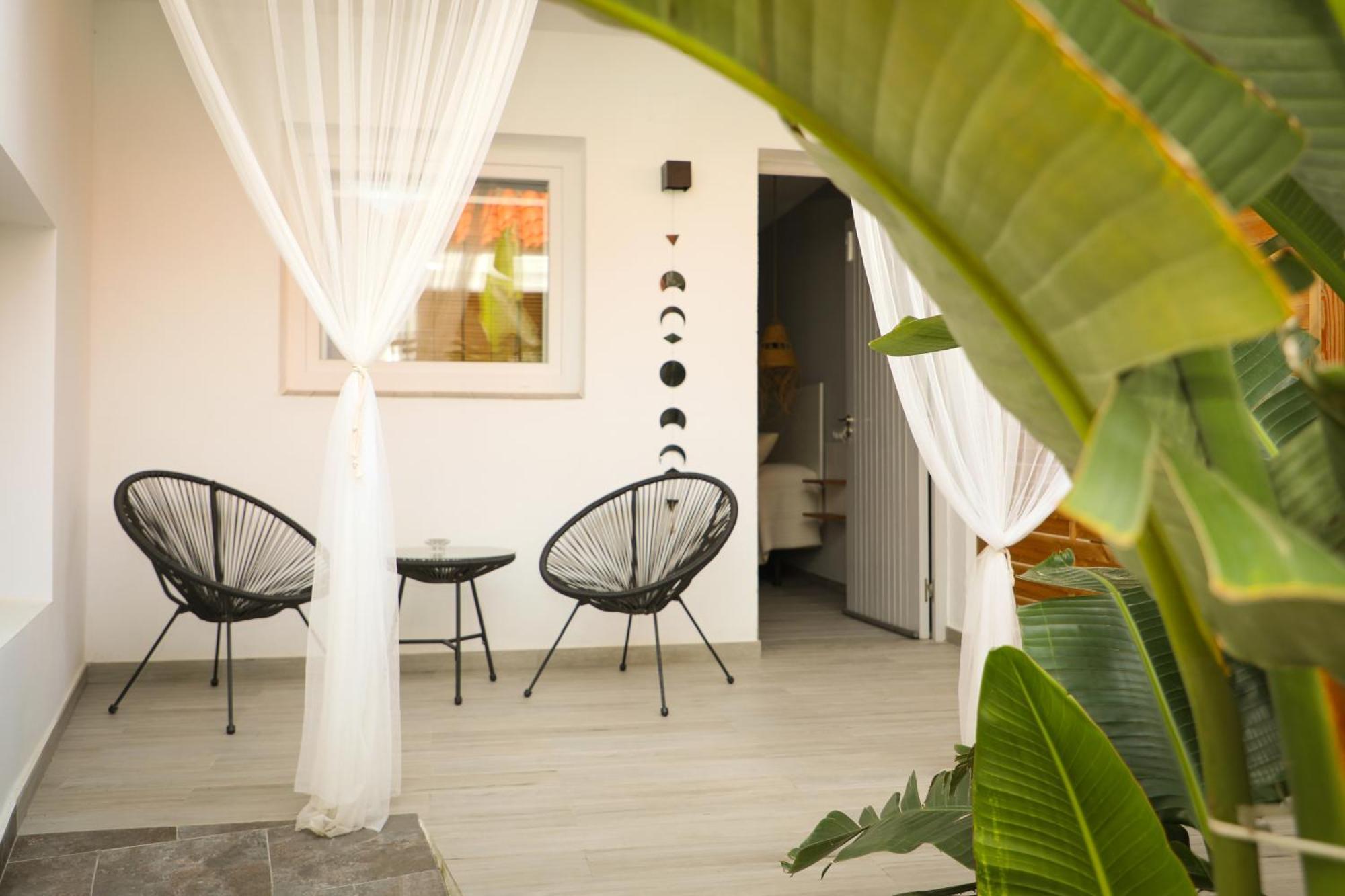 Calas De Meca Guest house